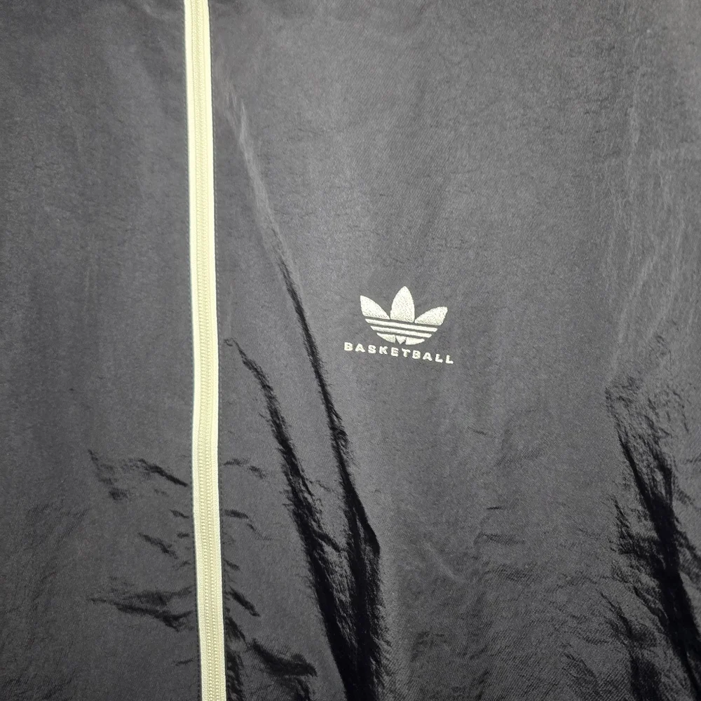 adidas Originals‎ Basketball Shell Track Jacket JD5197 – Black / Ivory  Sz L New